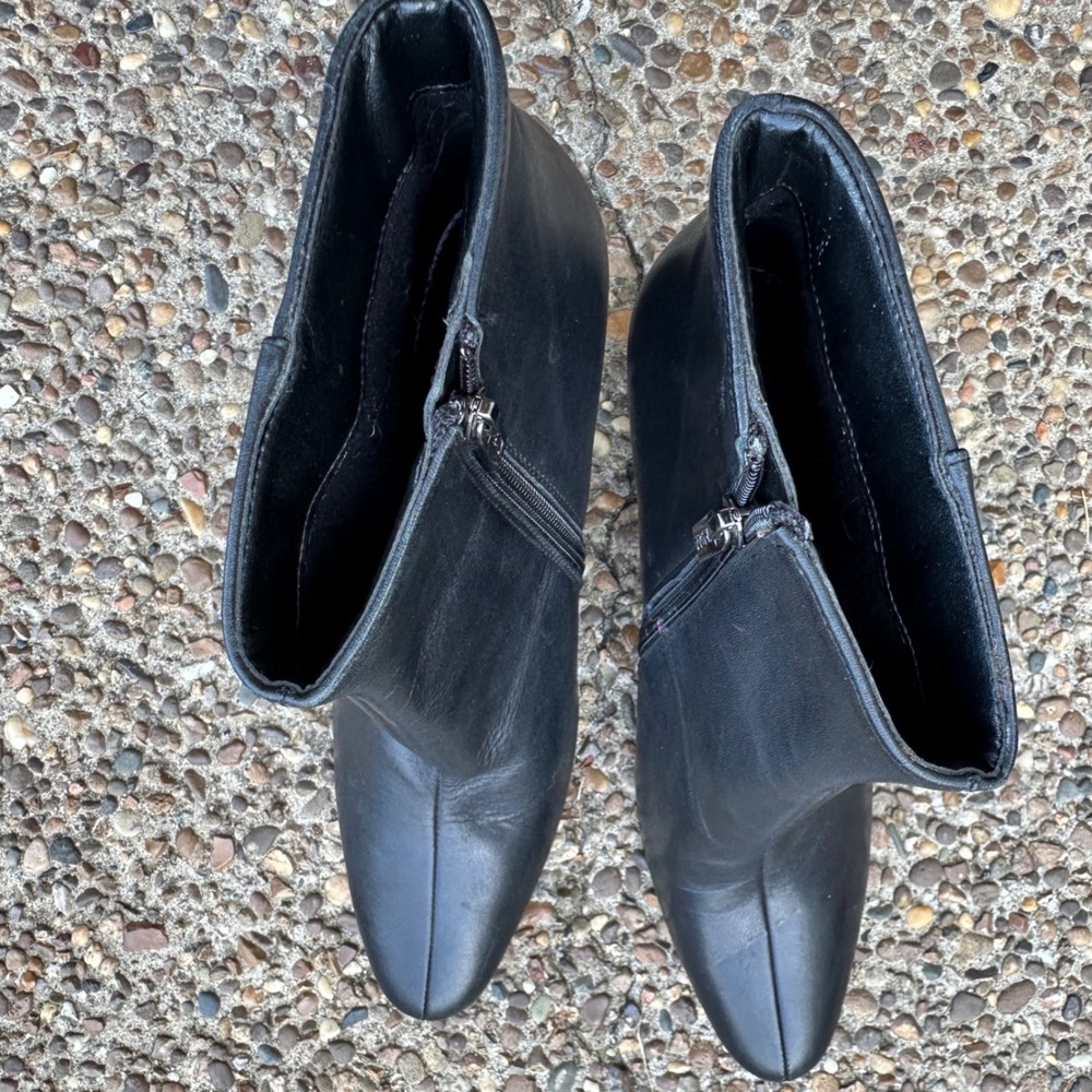 Valdini Bonny Black‎ Leather Kitten Heel Ankle Boots Womens 8.5 Pointed Toe Zip